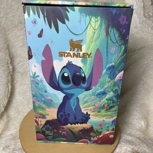 Stanley x  Stitch Quencher H2.0  Tumbler 40 oz